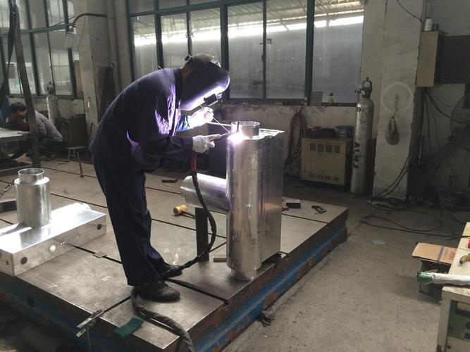 南京江宁工厂专业钣金焊接加工制造各类铝钣金,铝机架等铝材设备